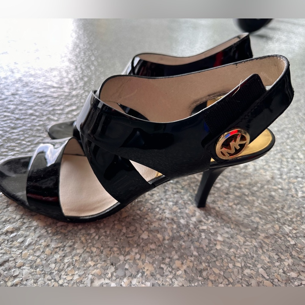 Michael Kors Black and Gold Heels